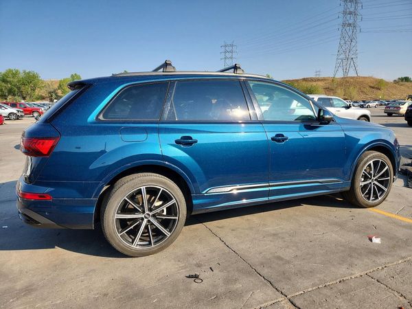2022 AUDI Q7 quattro Premium Plus