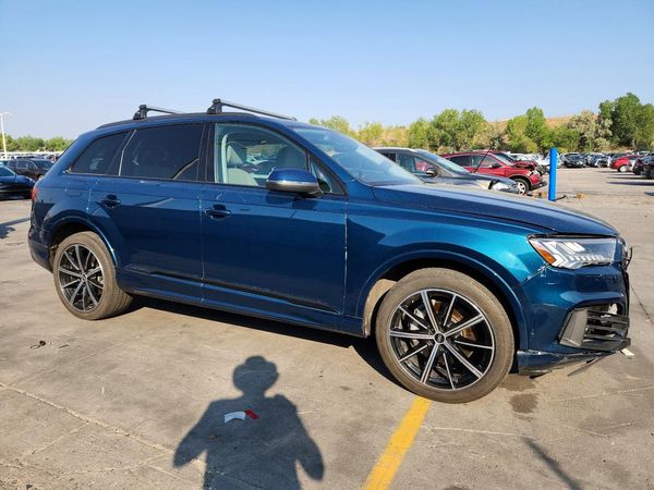 2022 AUDI Q7 quattro Premium Plus