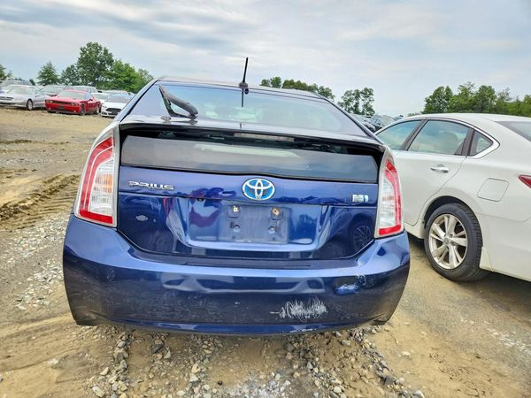 2015 TOYOTA PRIUS