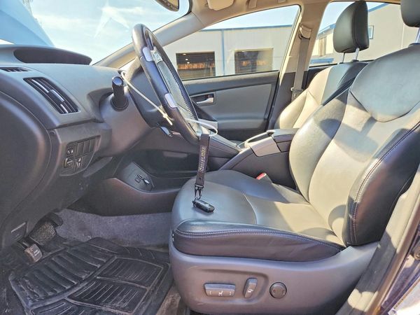 2015 TOYOTA PRIUS
