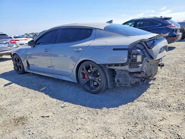 2019 KIA STINGER GT2