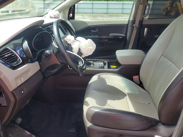 2015 KIA SEDONA