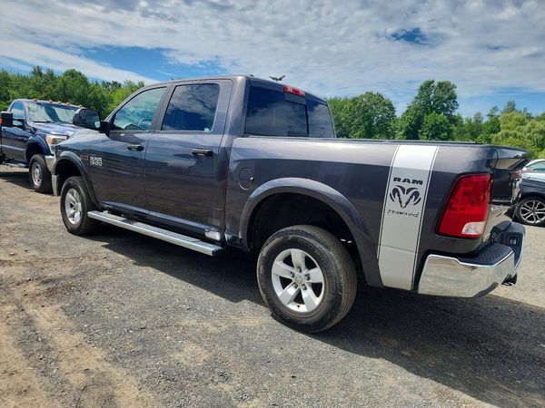 2018 RAM 1500 SLT