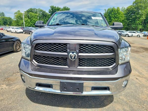 2018 RAM 1500 SLT