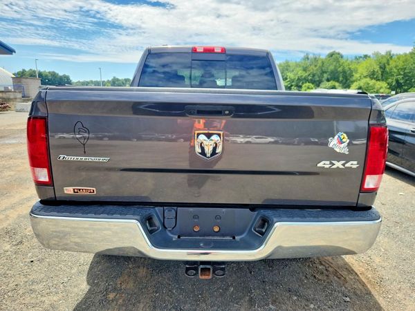 2018 RAM 1500 SLT