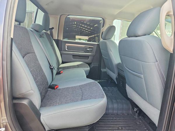 2018 RAM 1500 SLT
