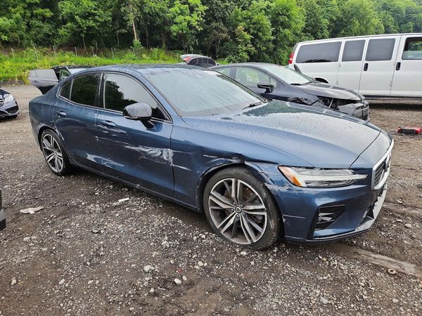2019 VOLVO S60