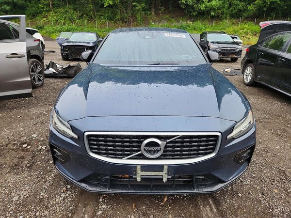 2019 VOLVO S60