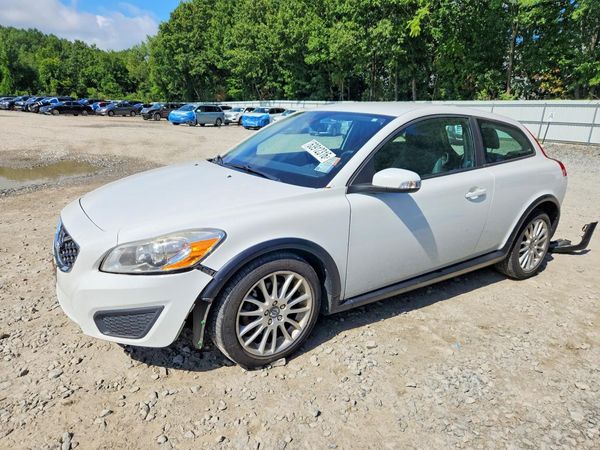2012 VOLVO C30