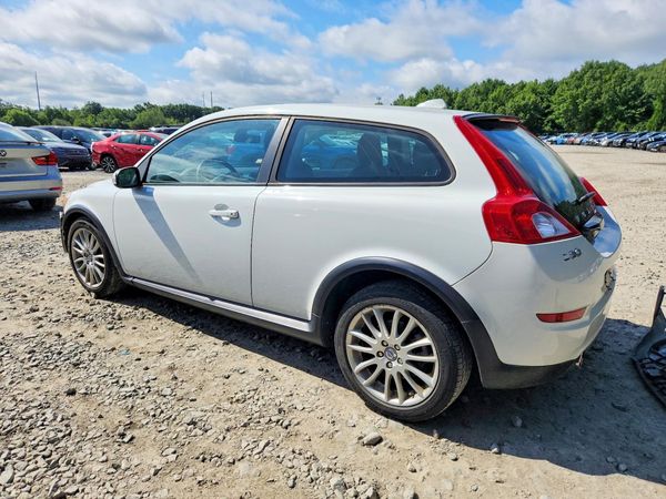 2012 VOLVO C30
