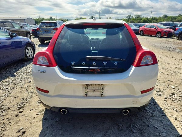 2012 VOLVO C30