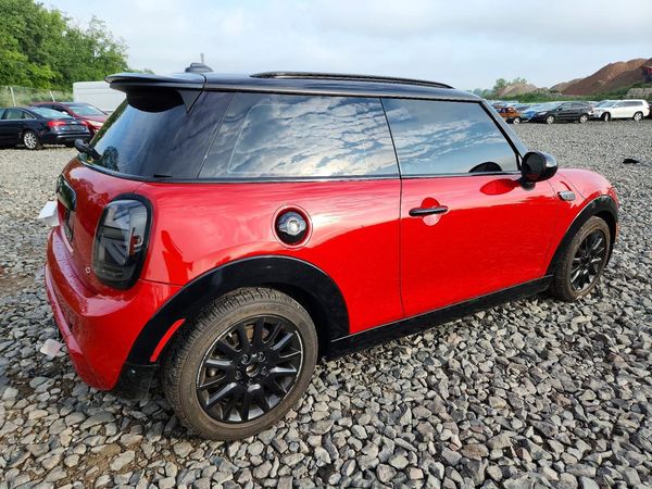 2017 MINI COOPER