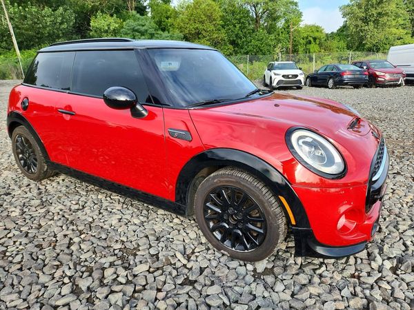 2017 MINI COOPER