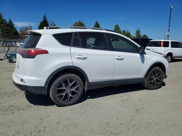 2018 TOYOTA RAV4 SE