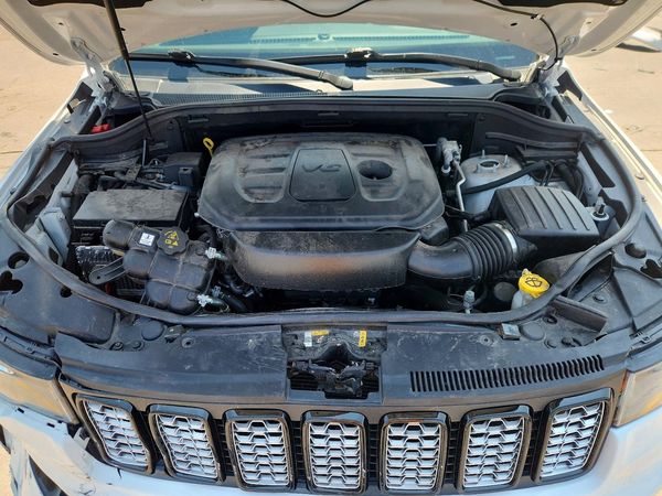 2021 JEEP GRAND CHEROKEE LAREDO 4X4