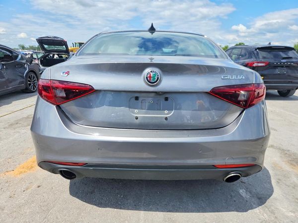 2018 ALFA ROMEO GIULIA TI AWD