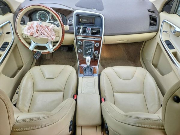 2013 VOLVO XC60