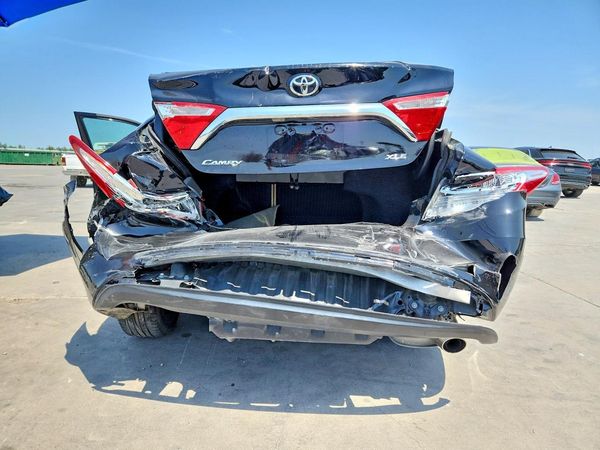 2016 TOYOTA CAMRY