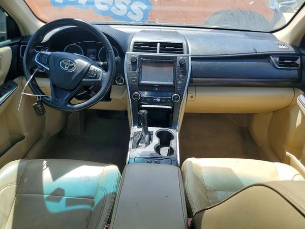 2016 TOYOTA CAMRY