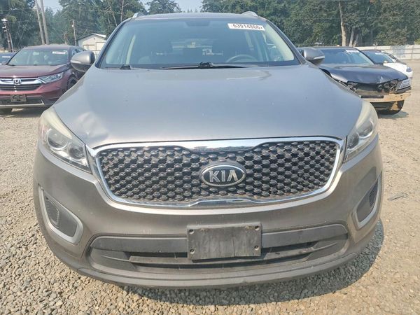 2016 KIA SORENTO L / LX