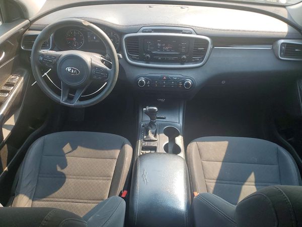 2016 KIA SORENTO L / LX