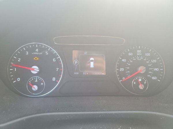 2016 KIA SORENTO L / LX