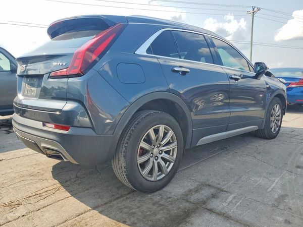 2019 CADILLAC XT4 Premium Luxury