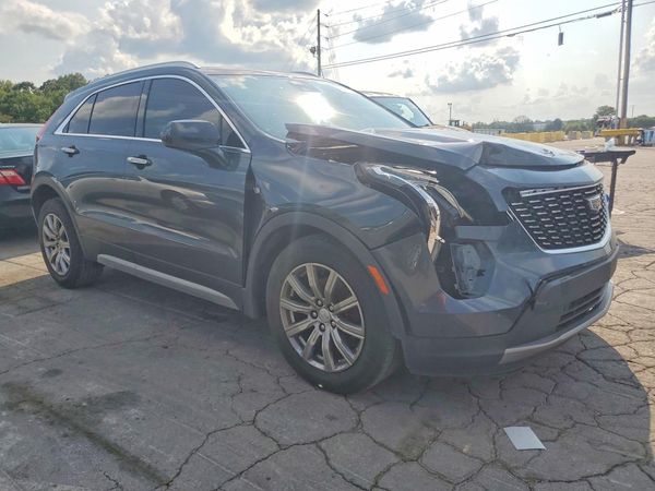 2019 CADILLAC XT4 Premium Luxury