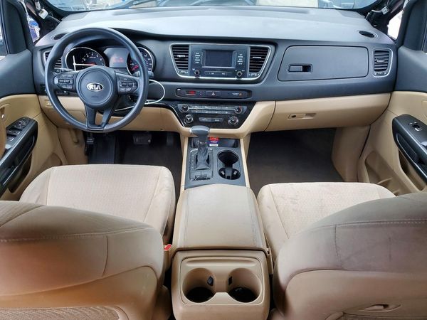2018 KIA SEDONA LX