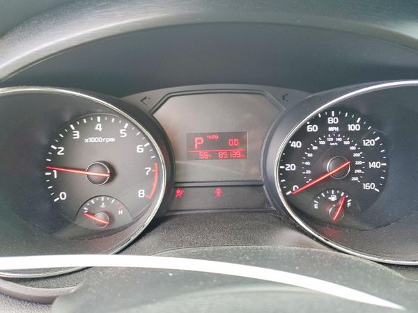 2018 KIA SEDONA LX