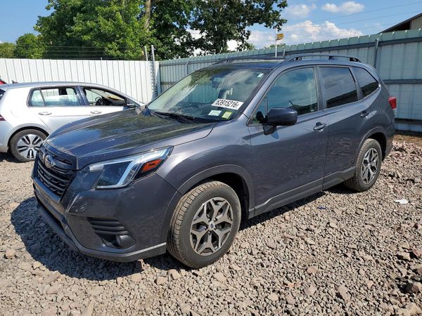 2022 SUBARU FORESTER Premium