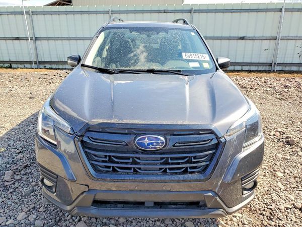 2022 SUBARU FORESTER Premium