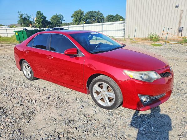2014 TOYOTA CAMRY