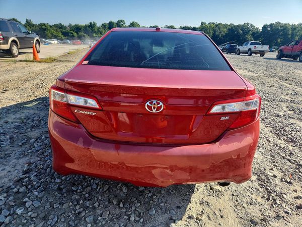 2014 TOYOTA CAMRY