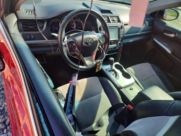 2014 TOYOTA CAMRY