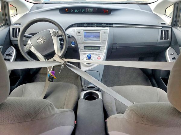 2015 TOYOTA PRIUS