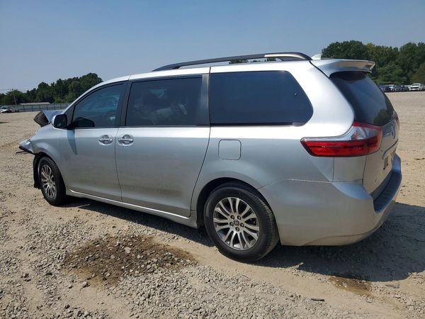 2020 TOYOTA SIENNA Q grade