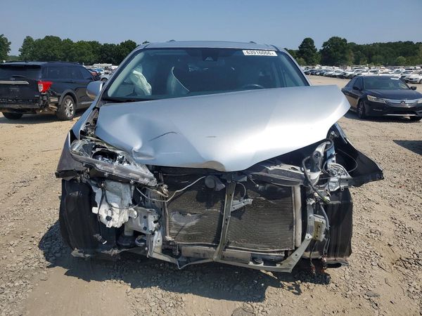 2020 TOYOTA SIENNA Q grade
