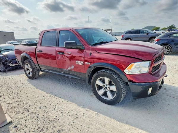 2015 RAM 1500 SLT