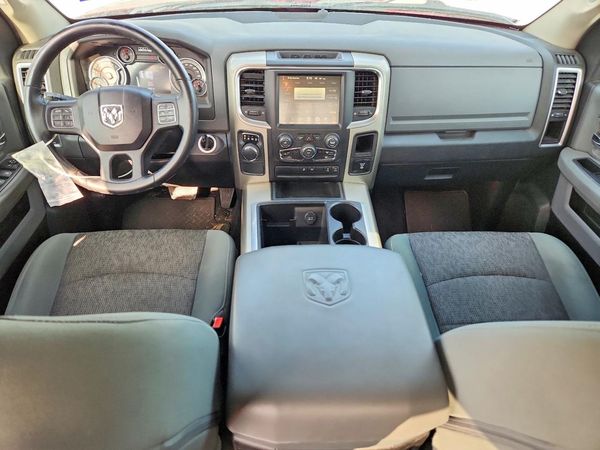 2015 RAM 1500 SLT