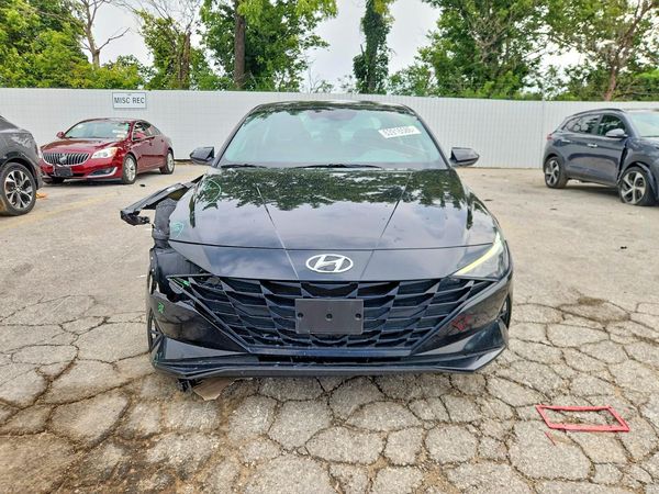 2023 HYUNDAI ELANTRA