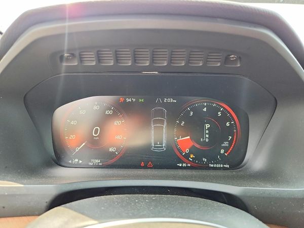 2021 VOLVO XC90