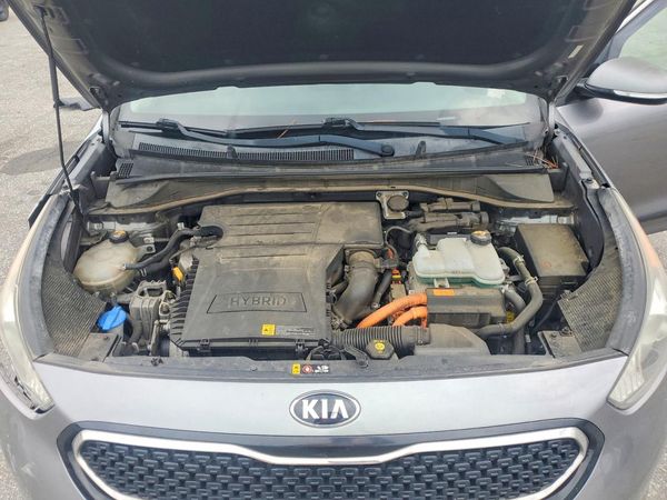 2017 KIA NIRO Touring / Touring Tech