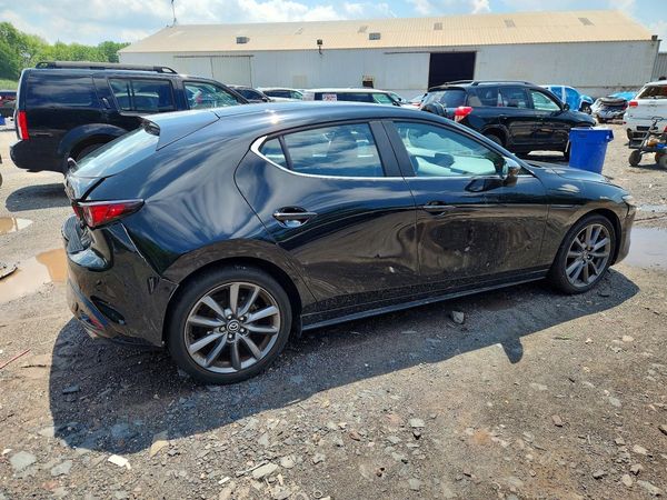 2021 MAZDA 3