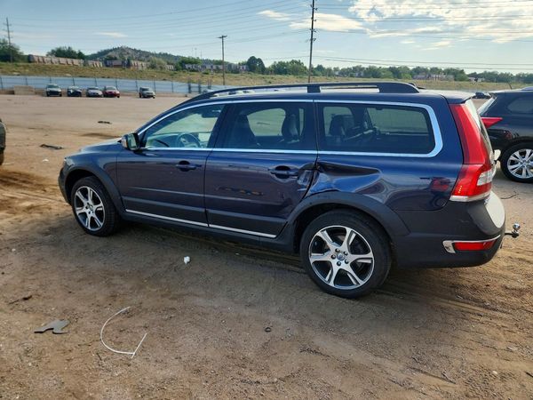 2014 VOLVO XC70