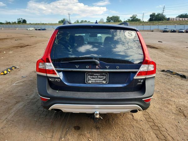 2014 VOLVO XC70