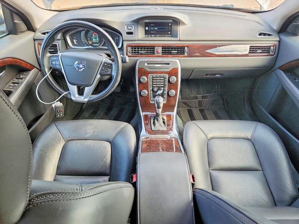 2014 VOLVO XC70
