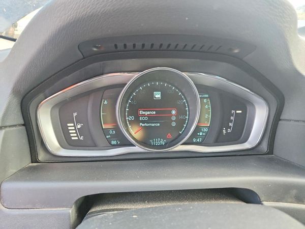 2014 VOLVO XC70