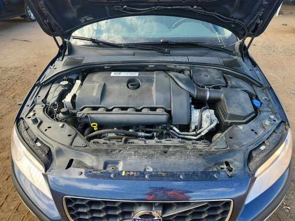 2014 VOLVO XC70