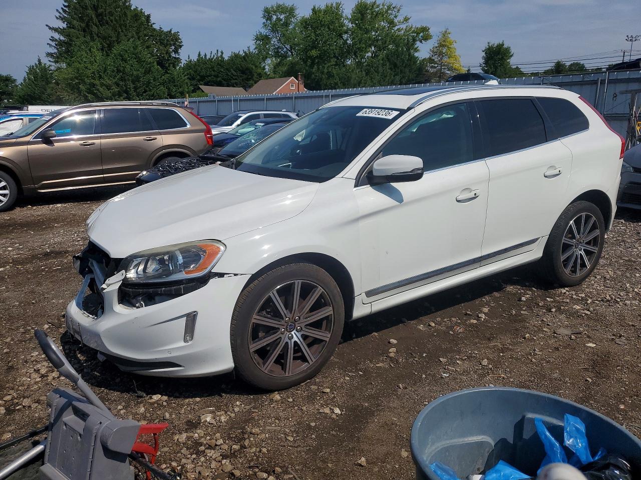 2016 VOLVO XC60 SV33 Premier